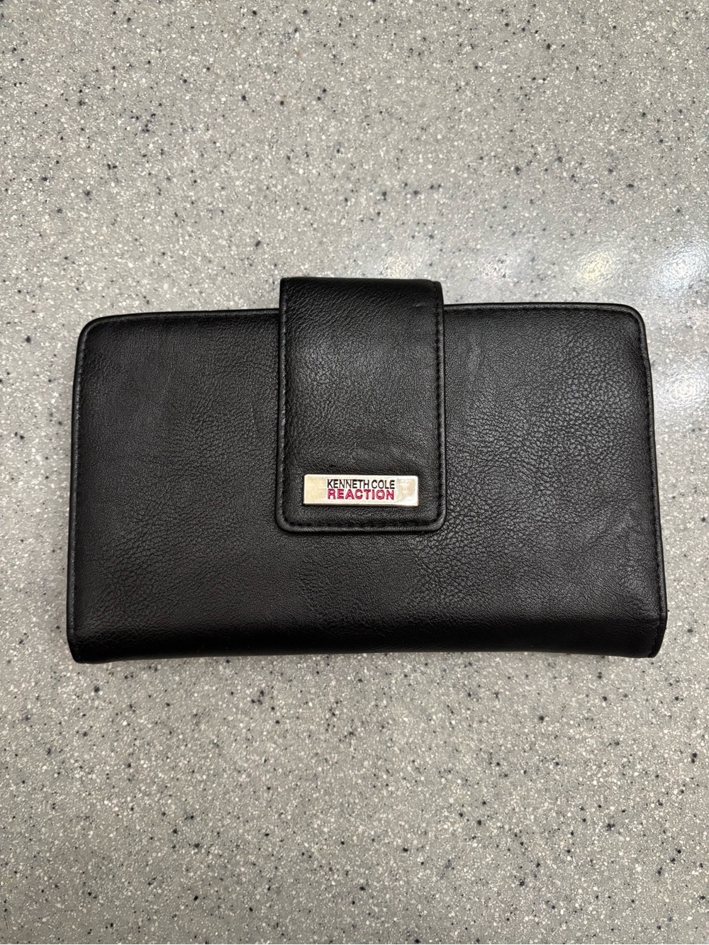 Kenneth Cole Reaction Black Leather Snap Wallet with Metal Logo